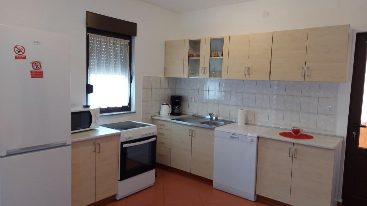 Apartman Porat Apartment Pula Luaran gambar
