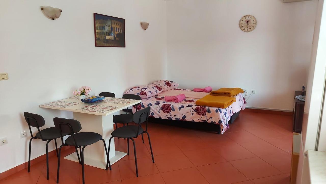 Apartman Porat Apartment Pula Luaran gambar